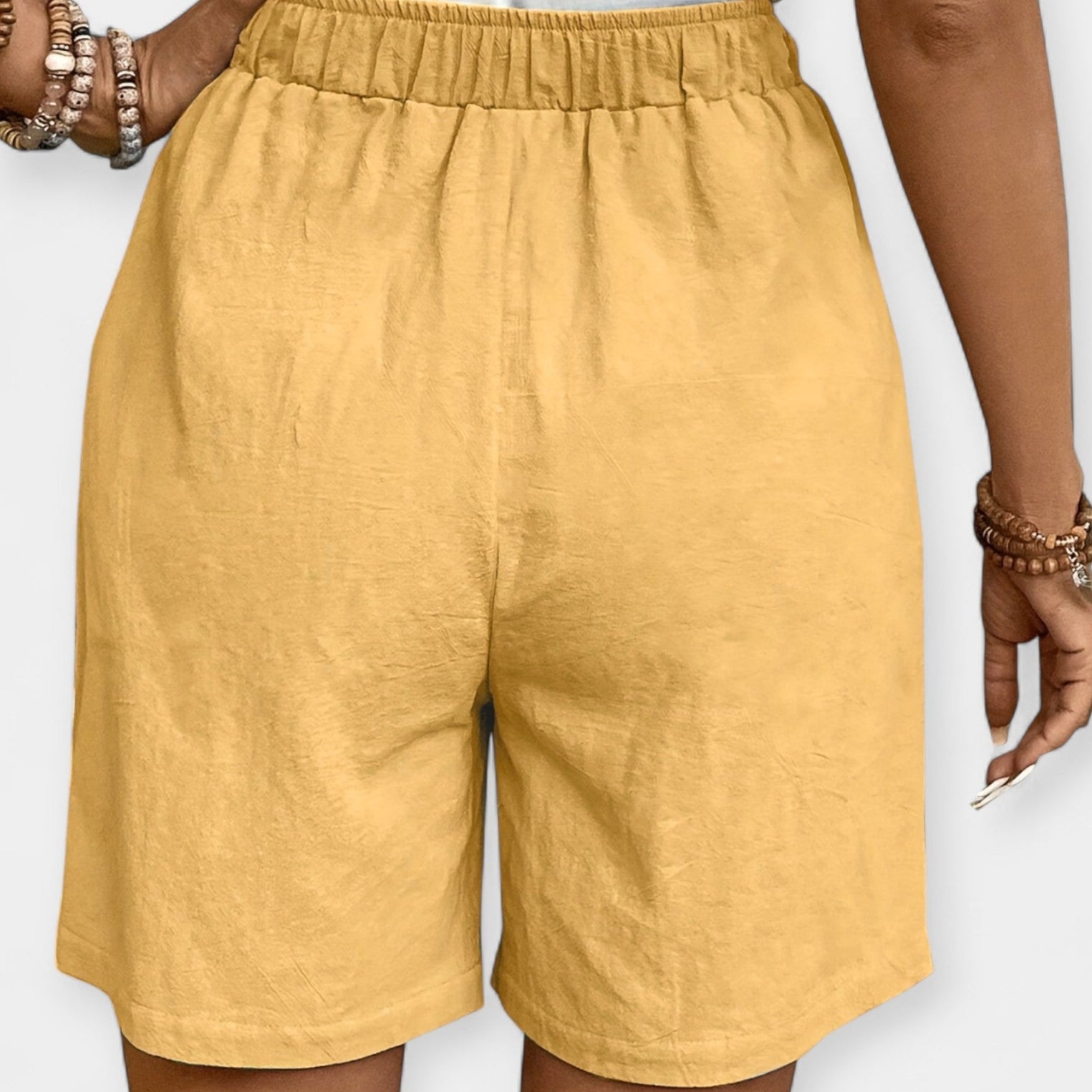 Lightweight Pants with Subtle Shine